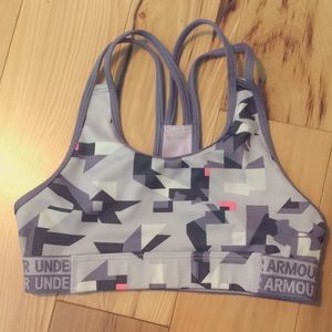 Under Armour Sports Bra youth Small
